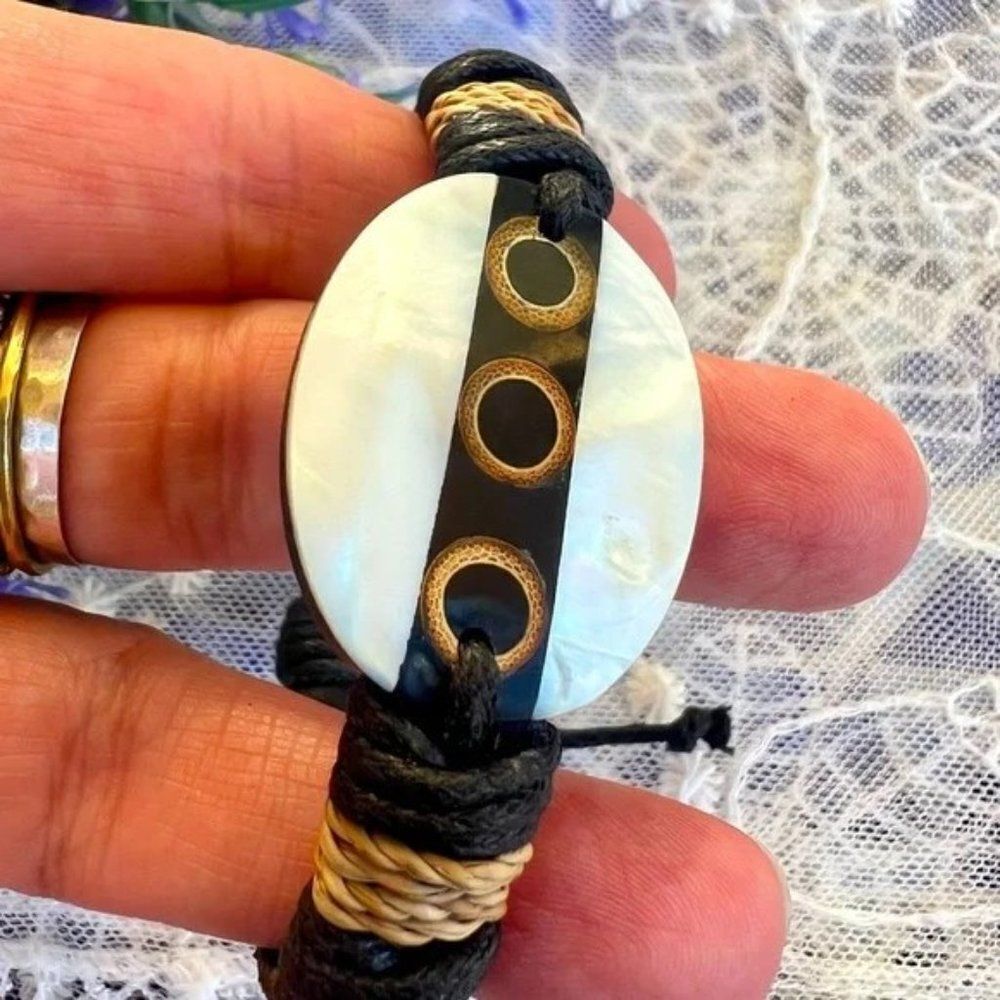 Vintage Leather & Mother of Pearl Boho Bracelet - Picture 7 of 11